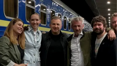 EXTERNE Sean Penn, la Kiev după Oscar. Zelenski: „Un adevărat prieten al Ucrainei”