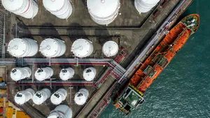 OPEC+ anunță o majorare simbolică a producției de petrol pe fondul conflictului din Orientul Mijlociu