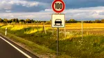 Sfârșitul excesului de viteză? Bruxelles-ul ia în calcul limitarea automată a accelerației