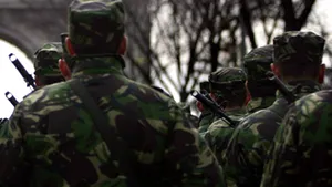 Tinerii care nu se prezintă la centrele militare pentru luarea în evidenţă, amendaţi cu 100-300 lei