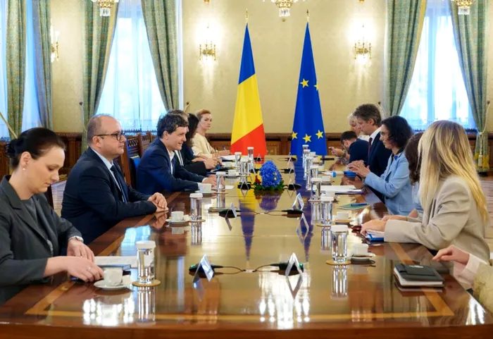 POLITIC Nicușor Dan, întâlnire cu comisarul european pentru Gestionarea Crizelor: Prioritățile noastre sunt consolidarea rezilienței și a capacității de pregătire