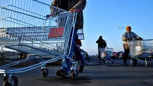 Dacă vine sfârşitul lumii financiare, ce aţi lua cu voi?