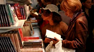 Un adolescent de 16 ani debutează ca scriitor la Gaudeamus