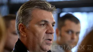 Zgonea justifică absenţa presei la discuţiile pe Codul electoral prin eşecul revizuirii Constituţiei