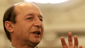 Băsescu: Declararea unilaterală a independenţei Kosovo - un act ilegal