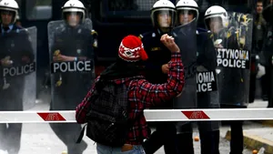 Un licean a fost rănit prin împşuşcare la Atena