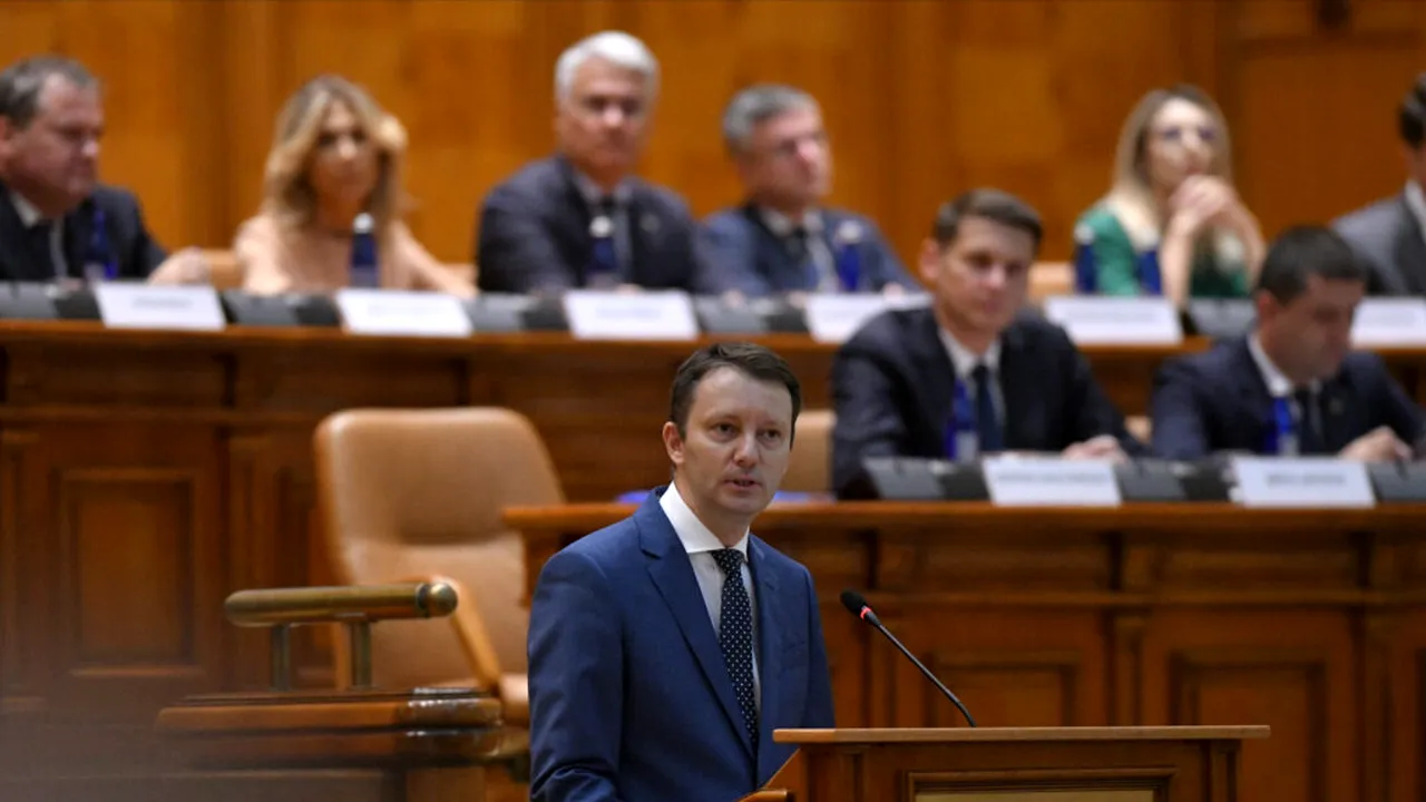 Guvernul Mureșan a picat. A obținut mai puține voturi decât Veștea. 182 de parlamentari au votat „pentru”, iar 15 „împotrivă