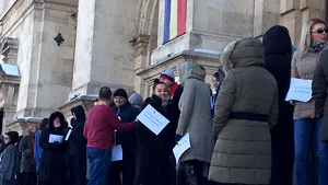 Nou protest al grefierilor din Capitală/ Mai multe instanţe din ţară s-au alăturat protestului 