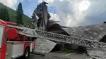 Vijelie cu ravagii în Sinaia: Acoperișul celebrei gări a fost smuls, 14 persoane au fost rănite, iar unele străzi au fost inundate 