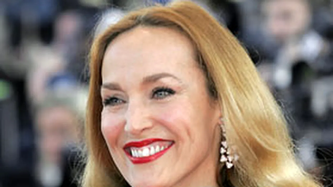 Supermodelul Jerry Hall are o relaţie cu magnatul media Rupert Murdoch - presă