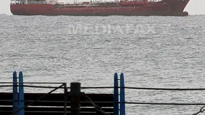 Un marinar rus beat a eşuat cu o navă de 7.000 de tone pe coastele Scoţiei. Ofiţerul consumase jumătate de litru de rom