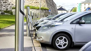 Record istoric la înmatriculări: Românii încep să prindă gustul maşinilor electrice