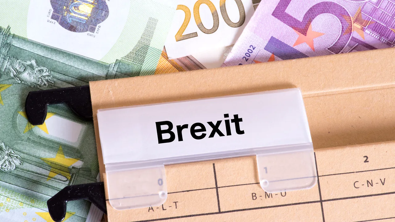Negocieri dure pentru Brexit. Marea Britanie susţine că UE propune drepturi de rezidenţă limitate pentru britanici