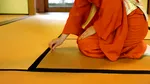 De ce spun psihologii și călugării zen că măturatul și curățenia pot face bine sănătății mintale