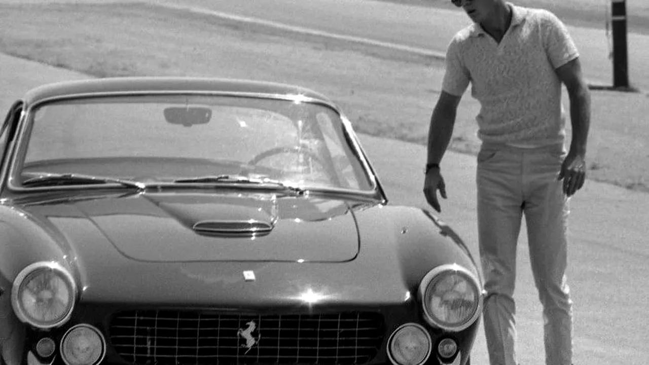 Familia unui celebru actor dă în judecată compania Ferrari, care foloseşte numele acestuia fără permisiune