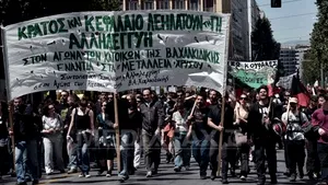 Nouă răniţi în Grecia, în timpul unei manifestaţii împotriva unui proiect minier