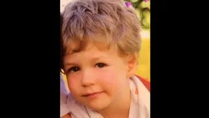 Apel umanitar: Vlăduţ, copilul de doar 6 ani al colegului nostru, a fost diagnosticat cu neuroblastom şi alte două tumori la plămâni. Solidaritate impresionantă a oamenilor