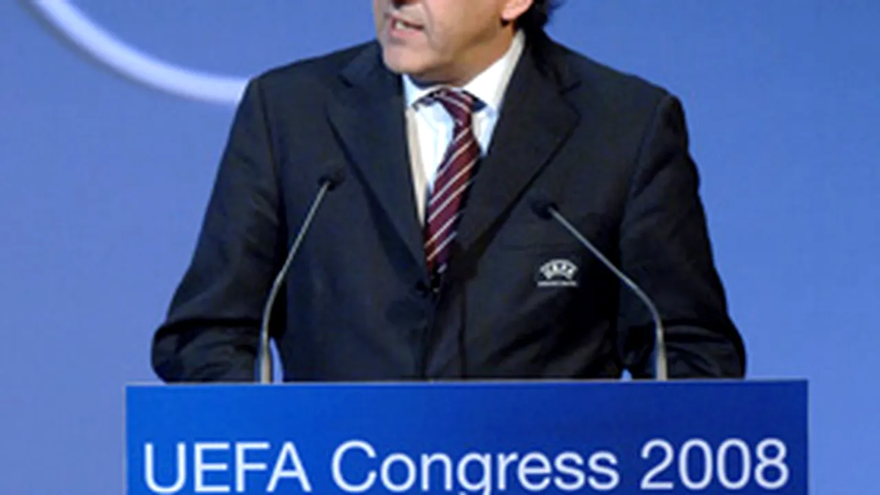 Platini consideră excelentă ideea introducerii unui al cincilea arbitru