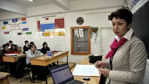 RAPORTUL privind Statutul Elevului: 67% dintre elevi primesc note în catalog fără ca ei să fie informaţi. Ce probleme au mai fost reclamate