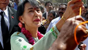 Barack Obama s-a întâlnit cu Aung San Suu Kyi la domiciliul opozantei