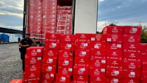 Peste 4 milioane de țigarete fără timbru fiscal, găsite într-un camion înmatriculat în Ucraina