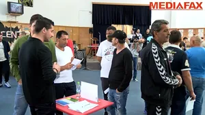 GALERIE VIDEO Bursa locurilor de muncă la Penitenciarul Rahova. Cele mai căutate meserii: muncitori şi turnători formatori 