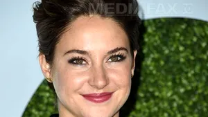 Actriţa Shailene Woodley, din filmul ”Divergent”, a fost arestată în timp ce protesta - VIDEO