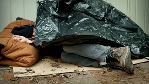 Clasa de mijloc a început să dispară în întreaga lume/ Raport: Unii se îmbogăţesc, cei mai mulţi sărăcesc                          
