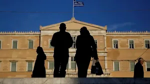 Parlamentul grec a adoptat legea sărăciei, spre nemulţumirea creditorilor