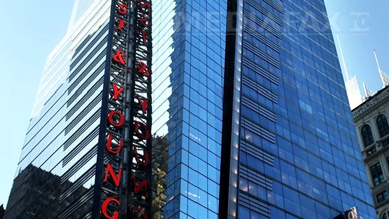 Compania Ernst&Young ar putea fi acuzată de fraudă pentru rolul avut în falimentul Lehman Brothers