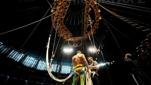 REPORTAJ din culisele CIRQUE DU SOLEIL: Au creat un mic oraş la Romexpo, pentru show-ul 