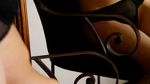 Femeile din fotografiile sexy, obiecte în ochii bărbaţilor