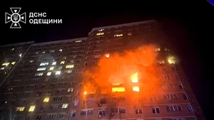 Odesa, ținta unui atac aerian rusesc cu drone: Doi morți și 14 răniți după lovirea unui bloc de locuințe