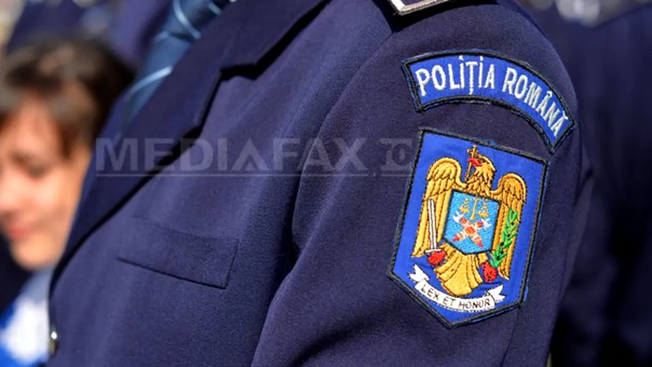 Poliţist, cercetat după ce a amanetat aparatele foto ale criminaliştilor de la Poliţia Reghin