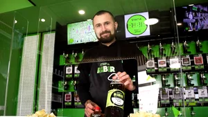 Magazinul de bere „vie”. Alimentezi cât vrei şi iei berea acasă