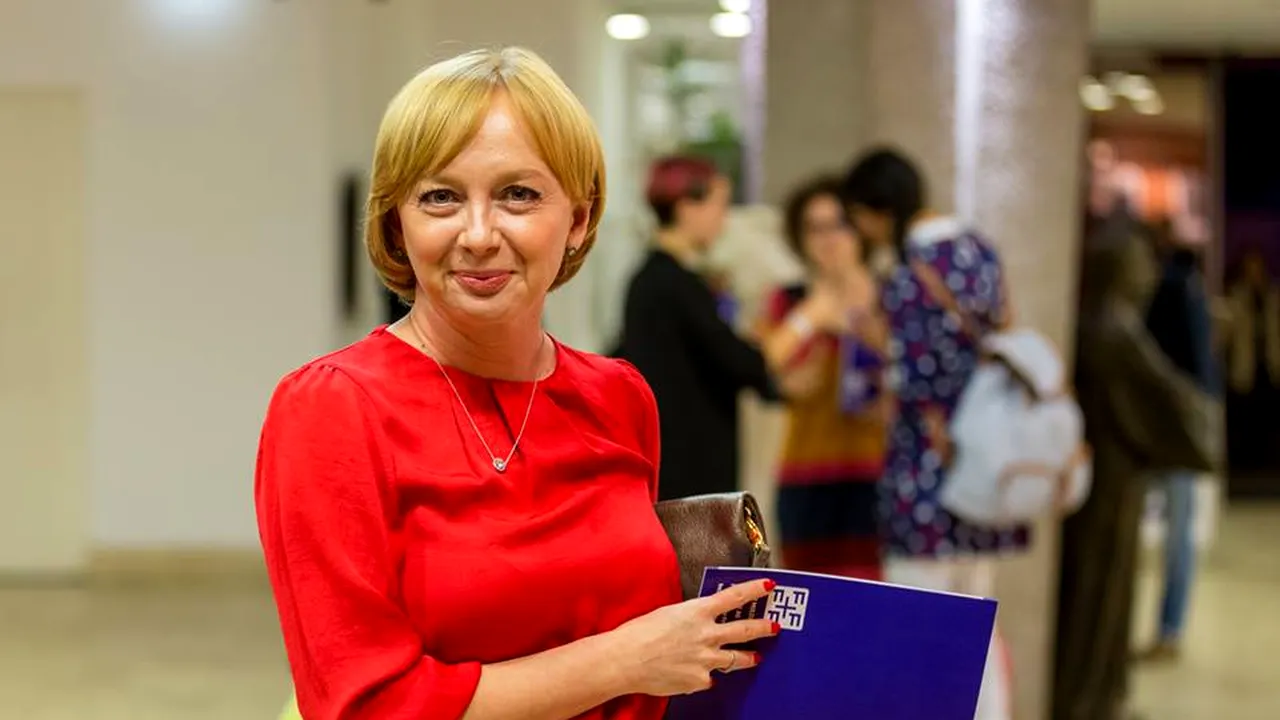 Ofiţerul de poliţie suspectat că a ameninţat-o cu moartea de jurnalista de investigaţii Emilia Şercan, adus la Bucureşti. Percheziţii la Academia de Poliţie/ Prima reacţie a ziaristei
