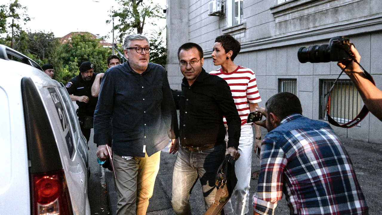  Sorin Mîndruţescu, directorul Oracle România, plasat sub control judiciar pe cauţiune de 500.000 euro/ DNA îl acuză de mită, primită în opt situaţii, de la firme din IT, ca să le dea oferte de preţ avantajoase la licitaţii cu firme de stat