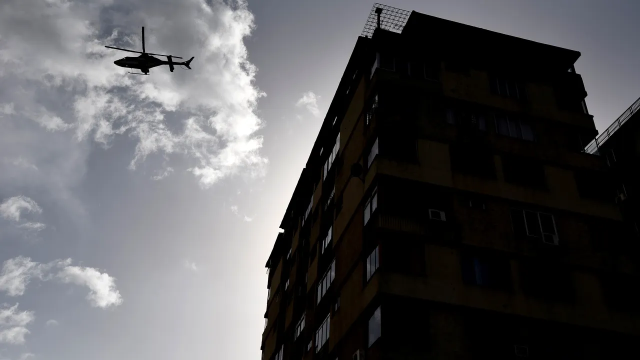 Proteste în Venezuela | Un elicopter al poliţiei, deturnat de un ofiţer, a atacat cu grenade Curtea Supremă şi sediile unor ministere / Maduro califică incidentul drept terorist
