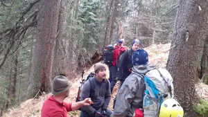 Noi detalii despre bărbatul rămas blocat sub Crucea Caraiman: Salvamontiştii spun că nu era echipat şi a ignorat avertismentele. VIDEO