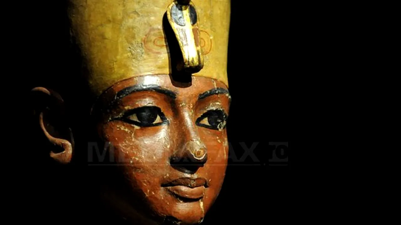 STUDIU: Tutankhamon avea un picior strâmb, dantura ieşită în afară şi şolduri feminine