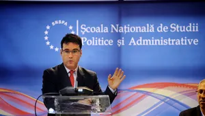 COMENTARIU Lelia Munteanu: Şase nuanţe ale penibilului politic plus Remus Pricopie