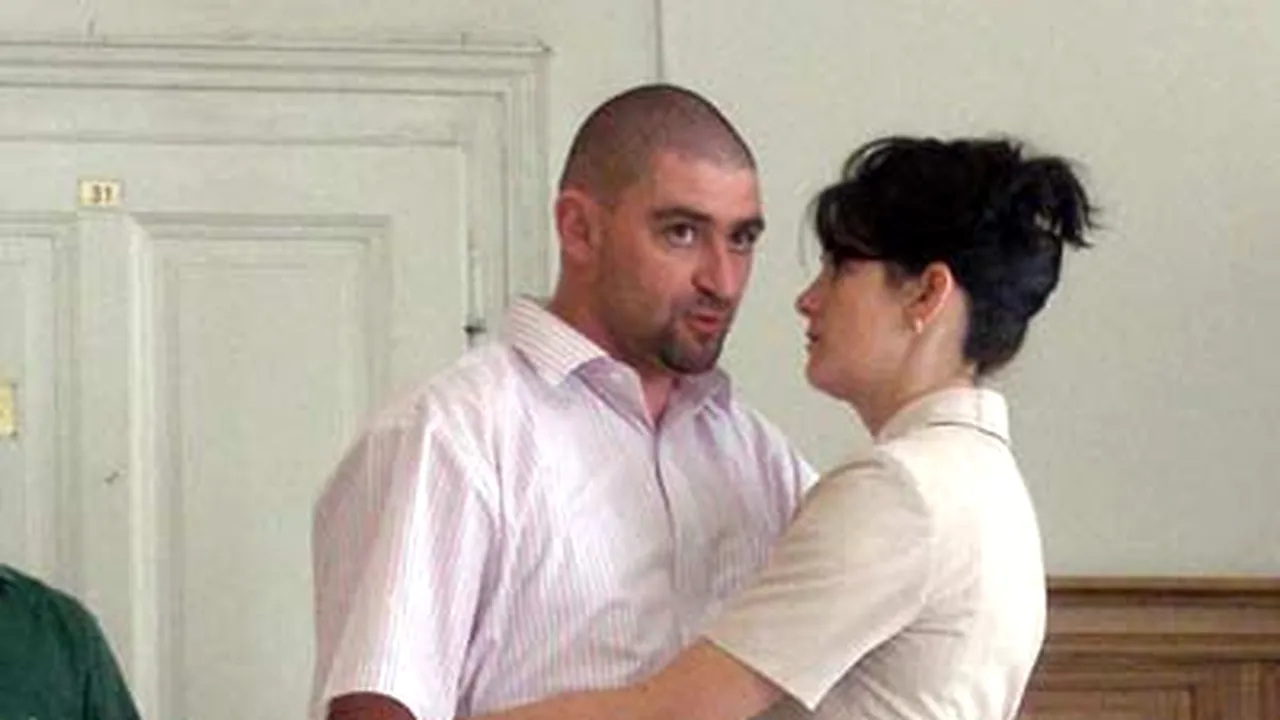 Peste 100 de persoane şi 40 de profesori, angrenaţi în fraudarea bacalaureatului
