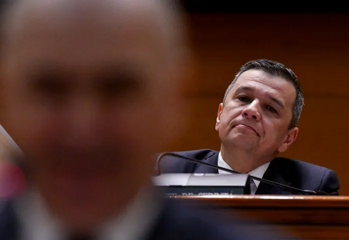 POLITIC Sorin Grindeanu: „Să învățăm ceva: Nu se învârte lumea în jurul unui singur om. Nimeni nu e Mesia renăscut. Un pol de dreapta ține de planul lui Ilie Bolojan”. Ce variante de Guvern exclude liderul PSD