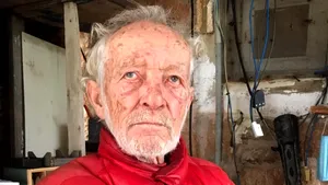 ”Robinson Crusoe al Italiei” va părăsi insula care i-a fost casă 32 de ani. ”Am renunţat să mai lupt”