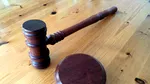 Fosta directoare economică de la Electrica Serv, trimisă în judecată după delapidarea de peste 4,5 milioane de lei