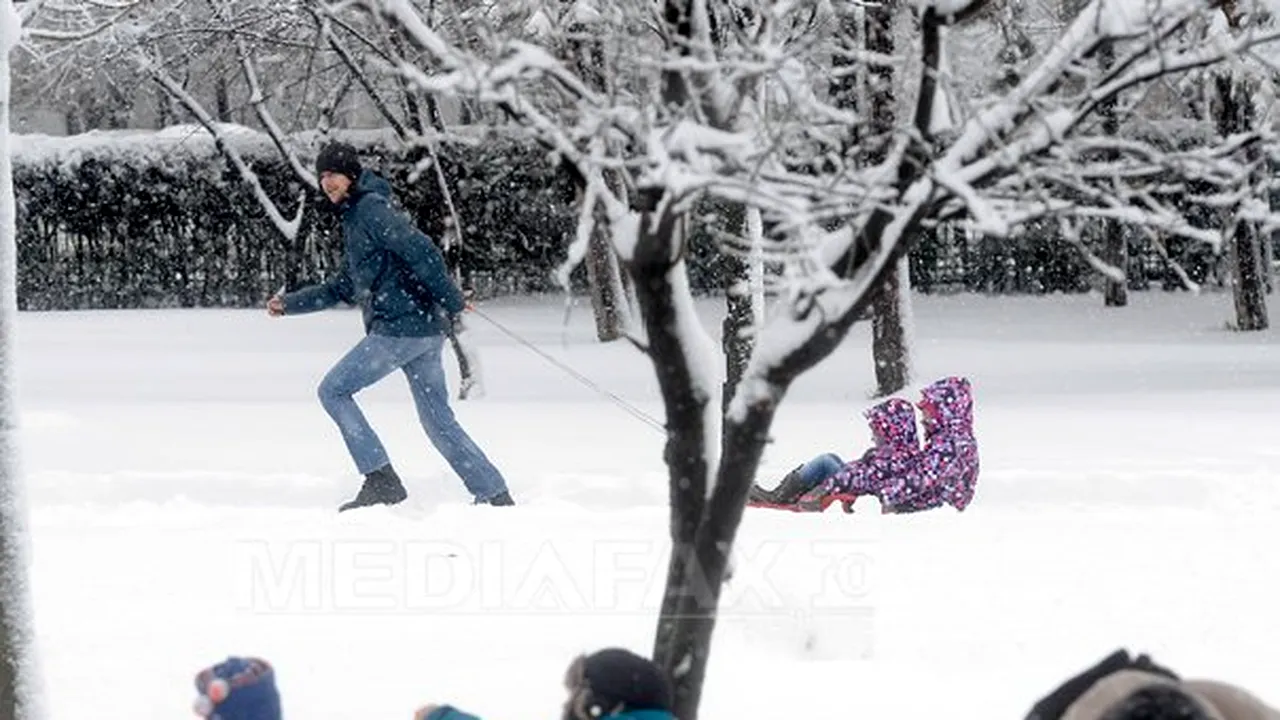 VREMEA se menţine rece. Prognoza meteo pentru sâmbătă şi duminică în ţară, la Bucureşti şi la munte