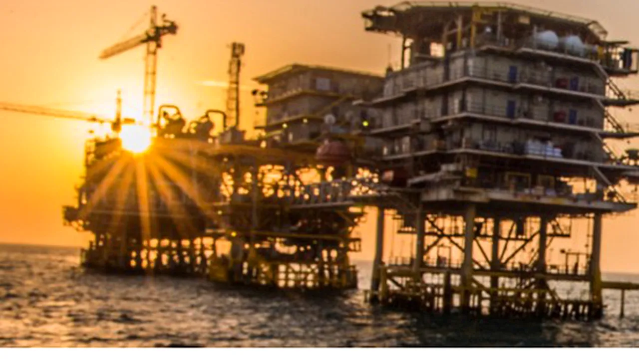 Rusia şi Arabia Saudită s-au înţeles să îngheţe producţia de petrol, aflată aproape de maxime record