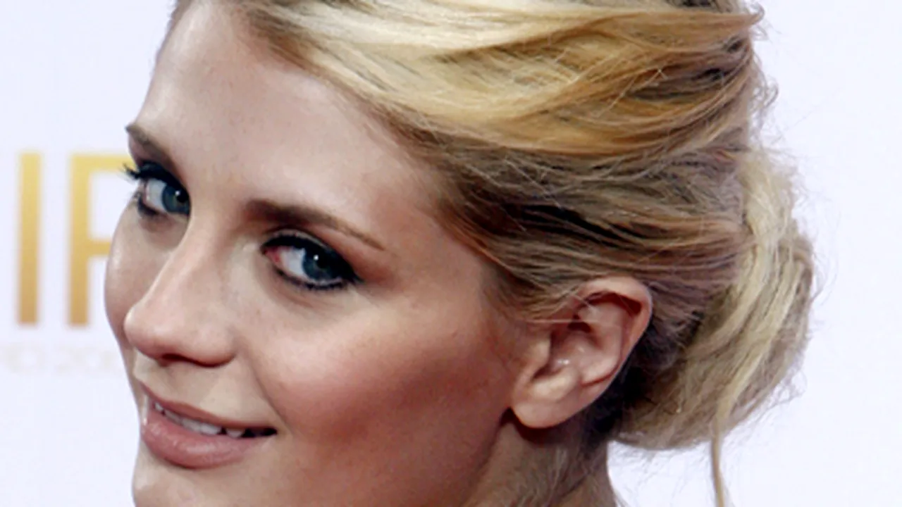Actriţa Mischa Barton, internată într-un spital din Los Angeles