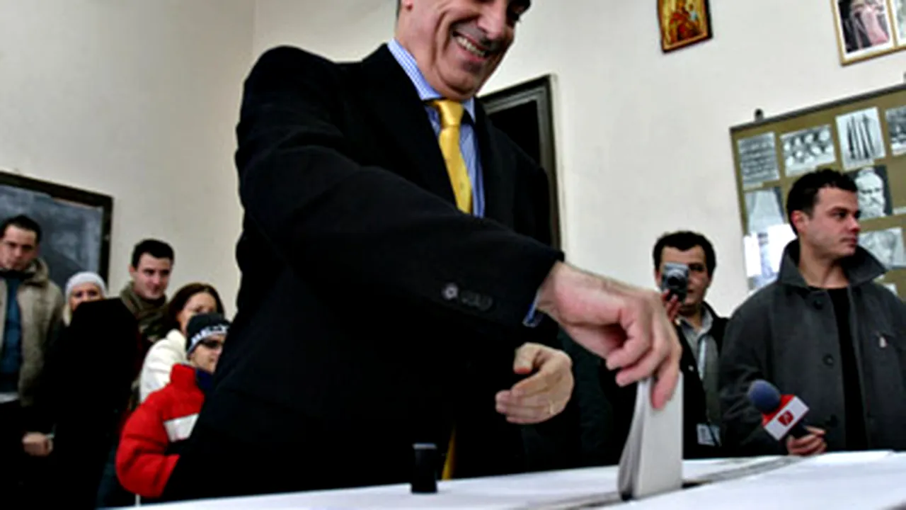 Tăriceanu a votat cu cartea de identitate