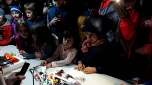 FOTO | Mii de copii au împletit jocul cu ştiinţa şi au fost cercetători pentru câteva ore, la Noaptea Ştiinţei